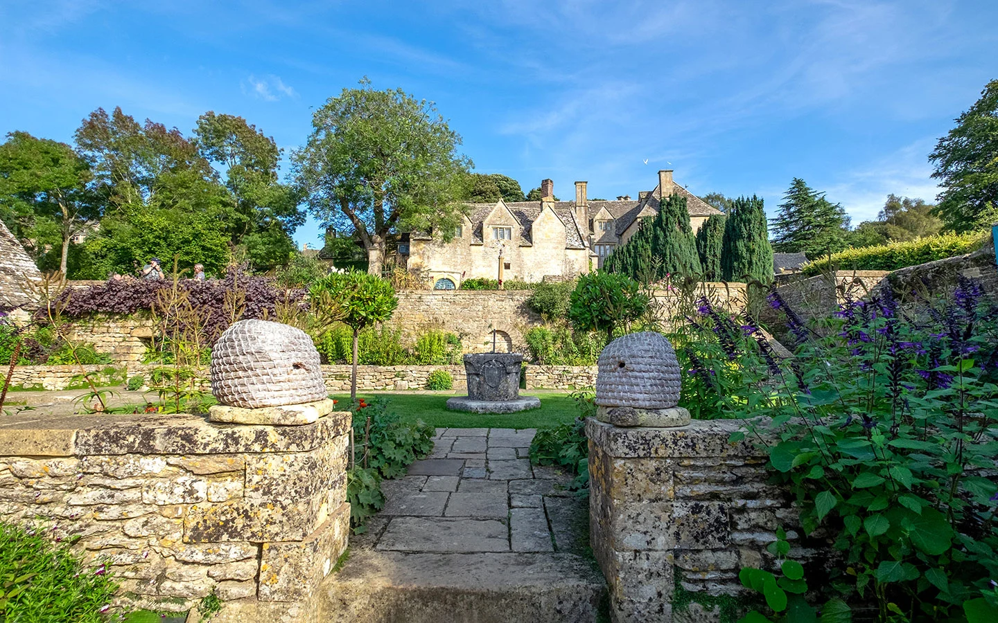 Snowshill Manor gardens