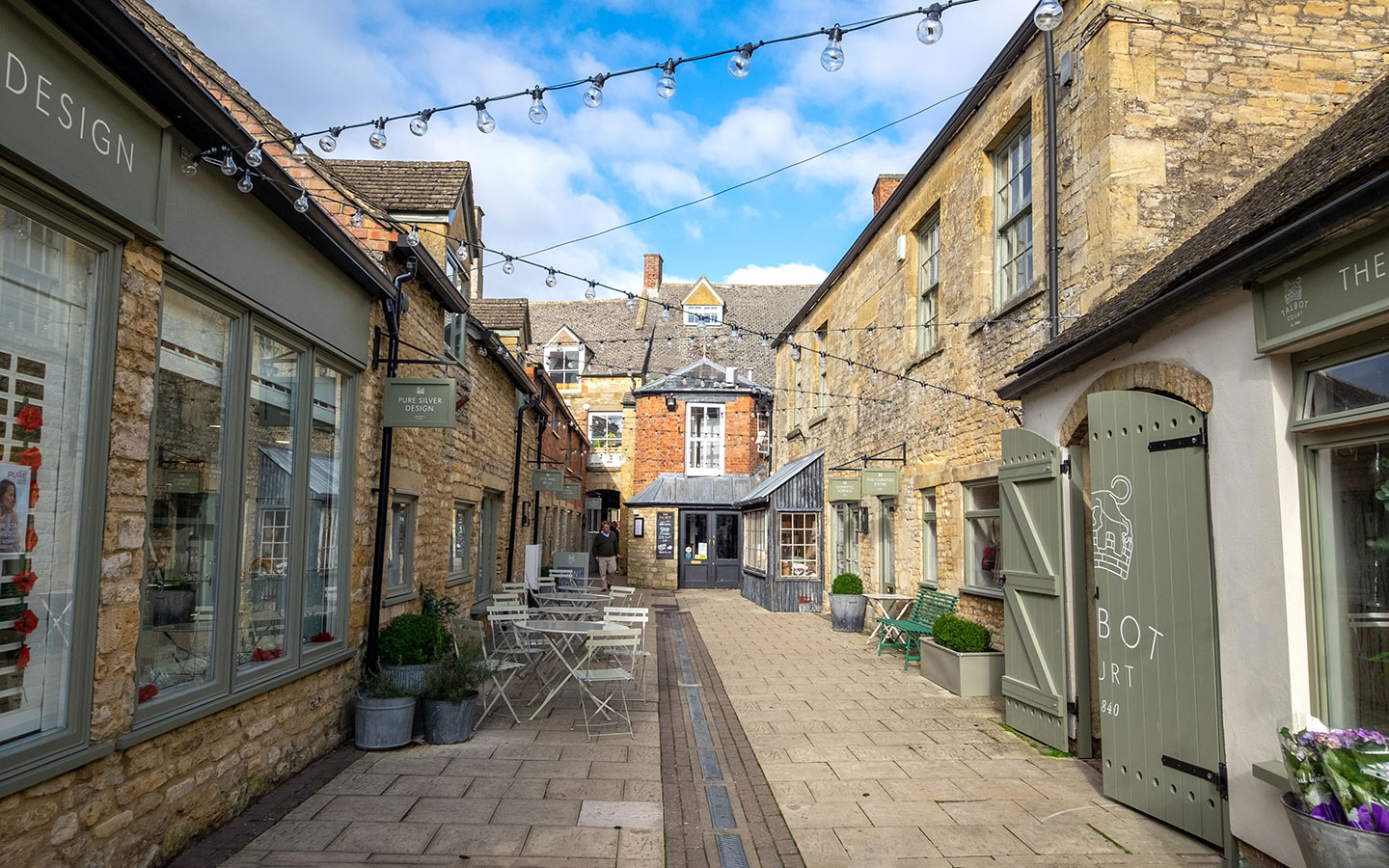 Shopping in Stow-on-the-Wold