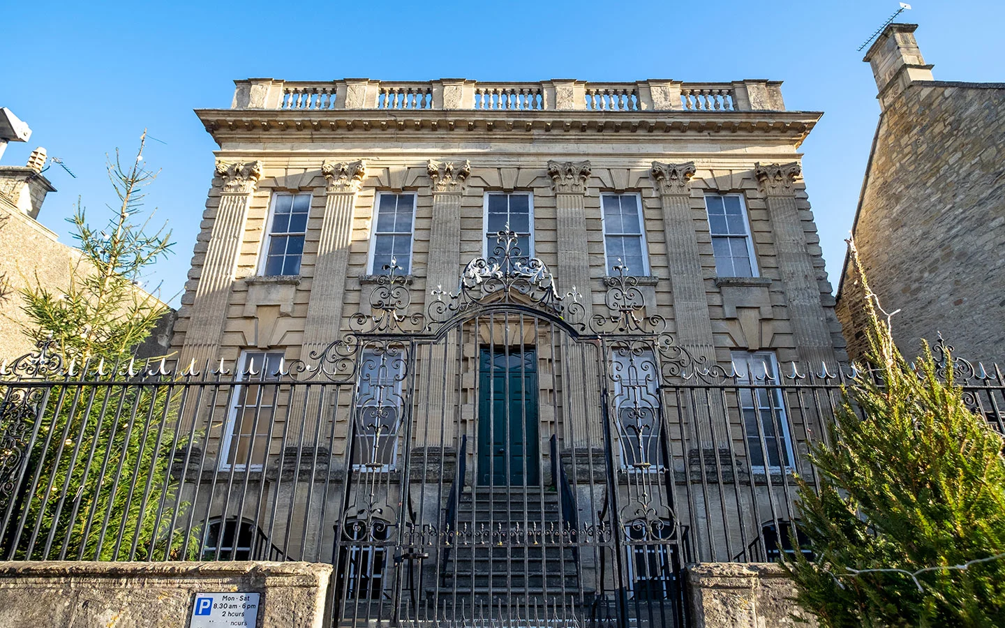 Grand buildings in Burford