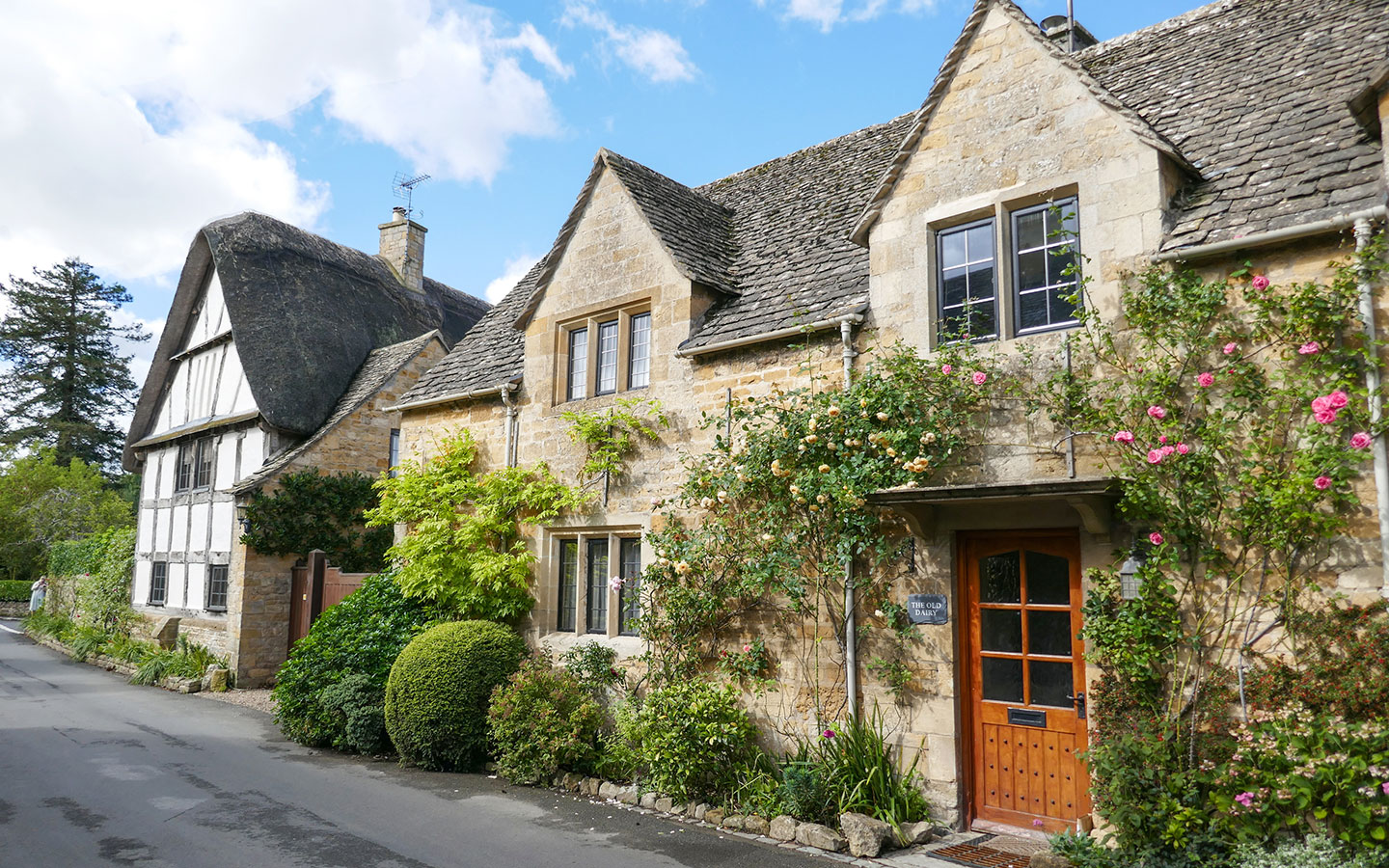 How to plan a day trip from London to Cotswolds (with or without a car) - Explore the Cotswolds