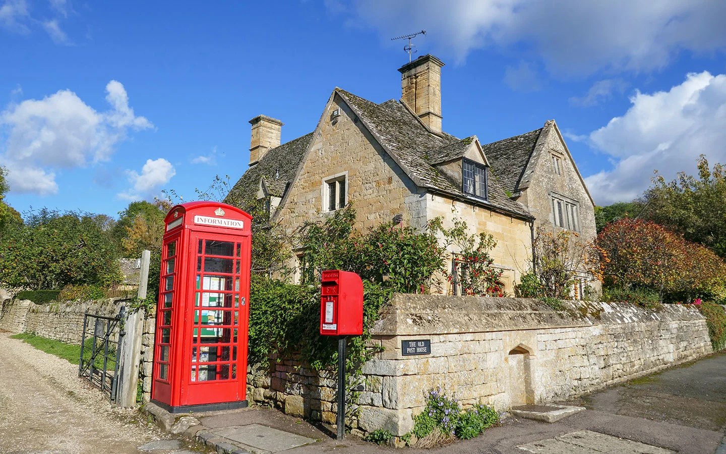 The Cotswold Way route through Stanton