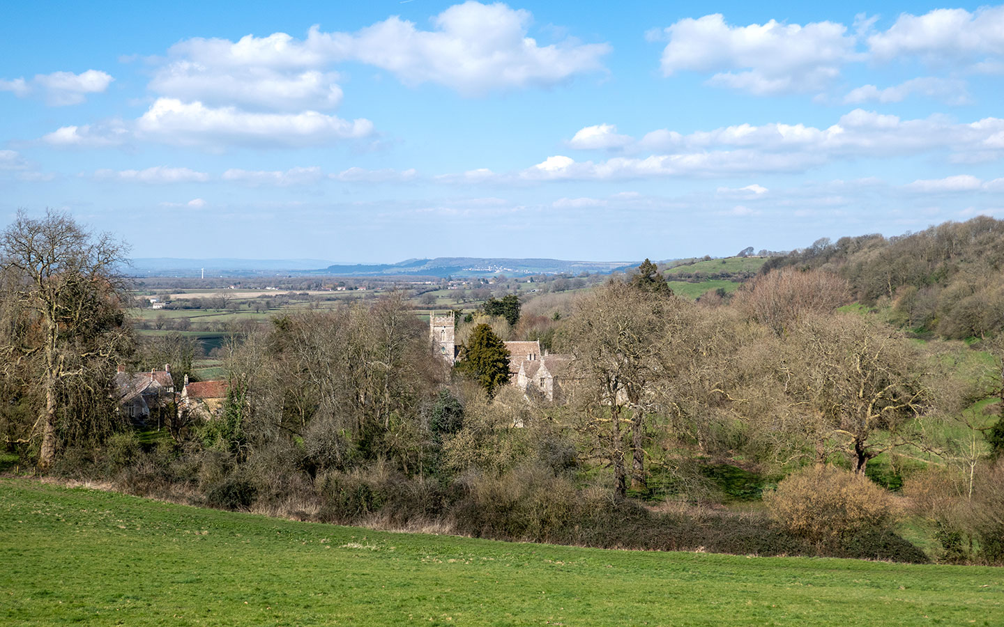 Views towards Horton Court and church