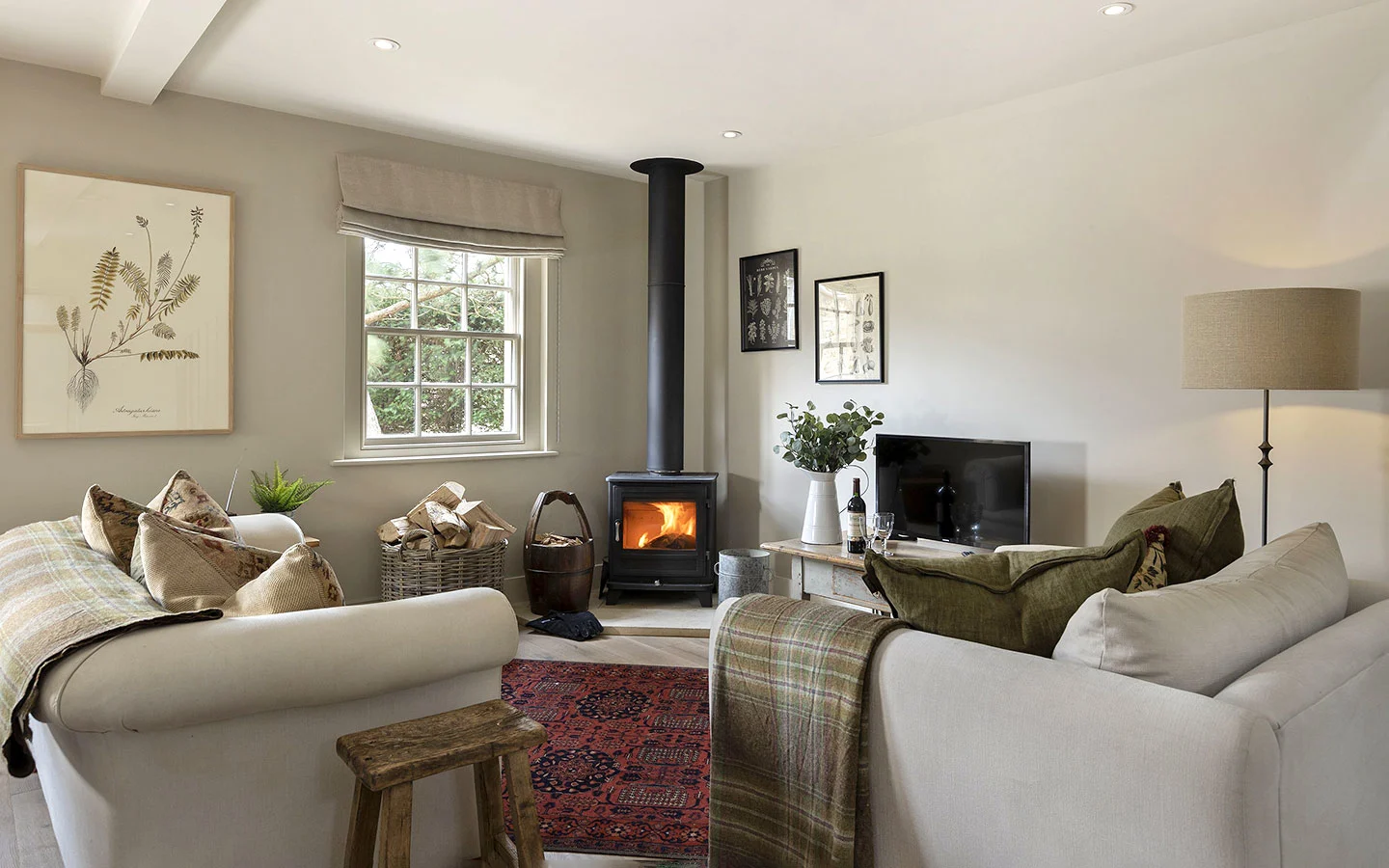 The lounge The Hideaway – one of he best cosy Cotswold cottages with woodburners