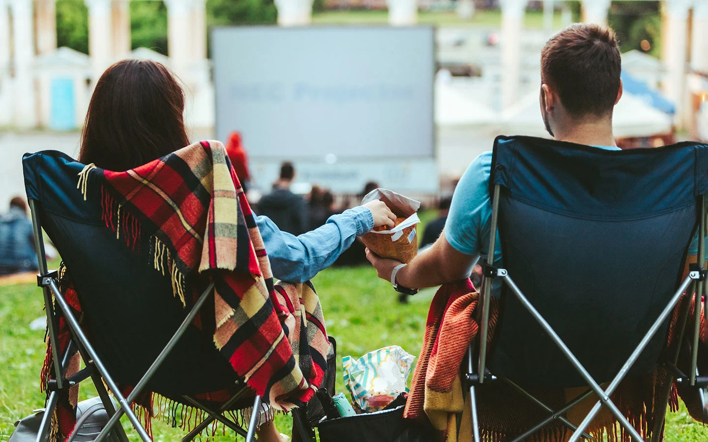 Couple at an outdoor cinema screening