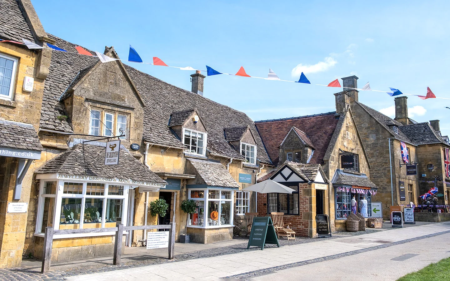 Shops along Broadway's High Street