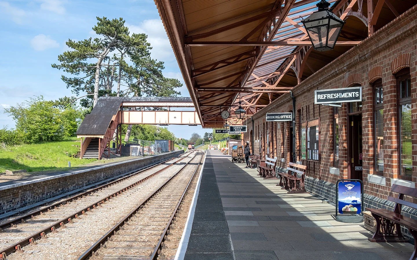 Platform at Broadway station