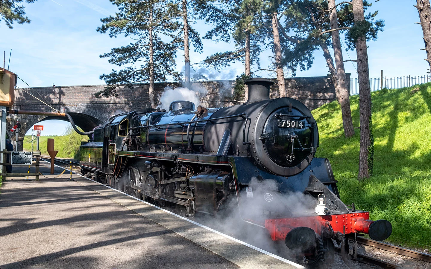 GWSR steam train at Cheltenham Racecourse