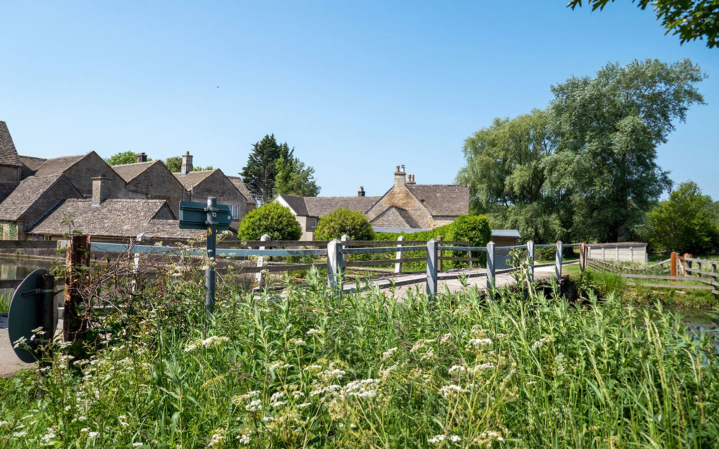 Bridge over the River Dikler on walks from Bourton-on-the-Water to Stow-on-the-Wold