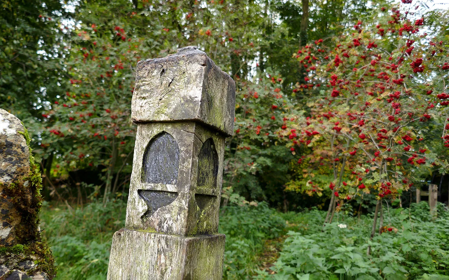 Signpost on the Cotswold Way in autumn