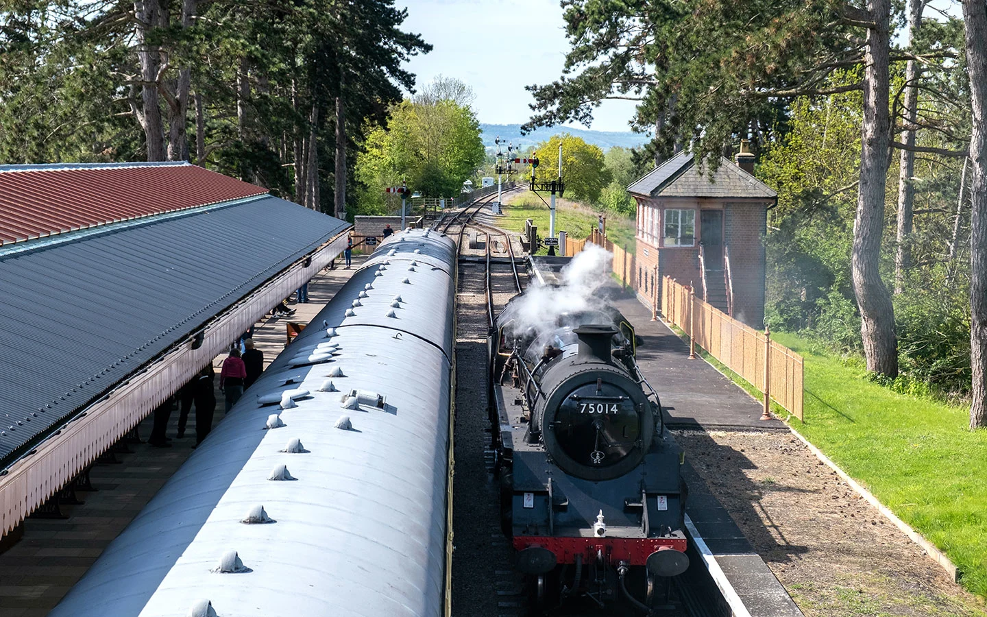 Cotswold steam train at Broadway station