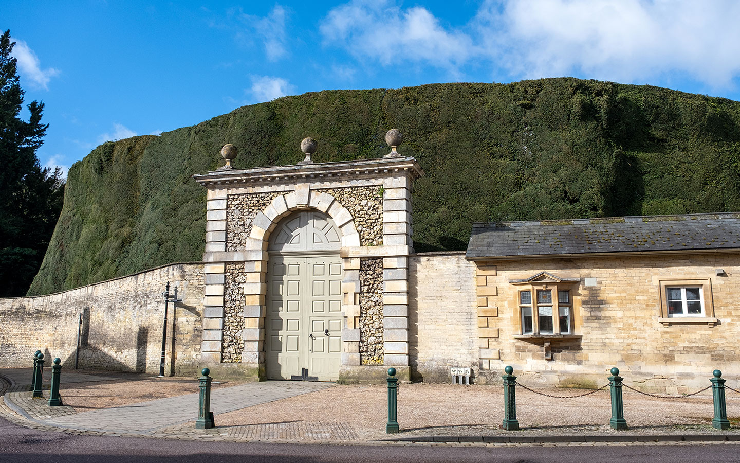 Gates to Cirencester Park