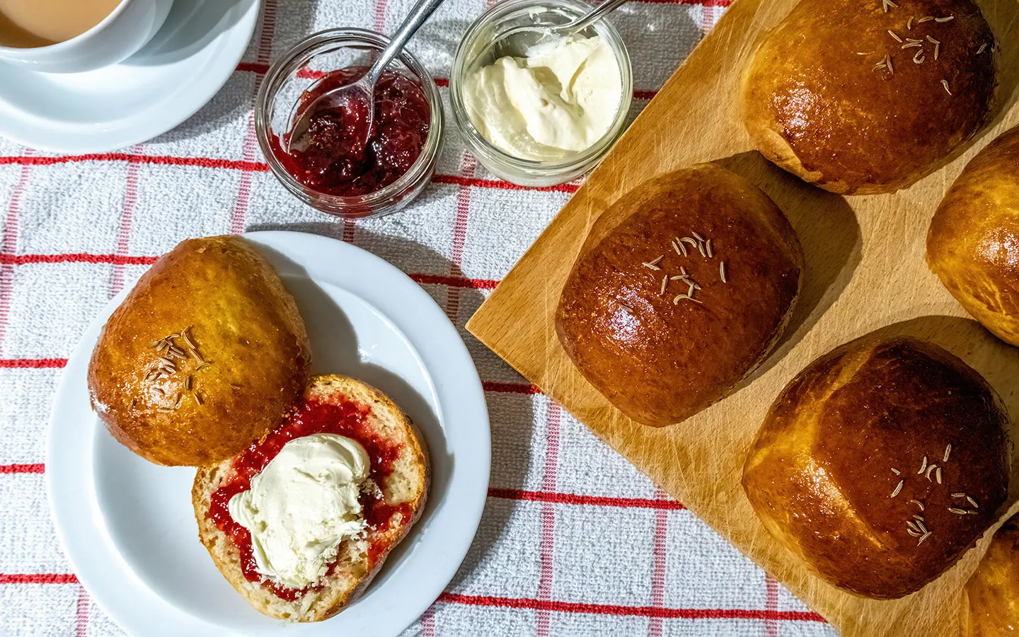 Bath Buns – one of the traditional Cotswold recipes