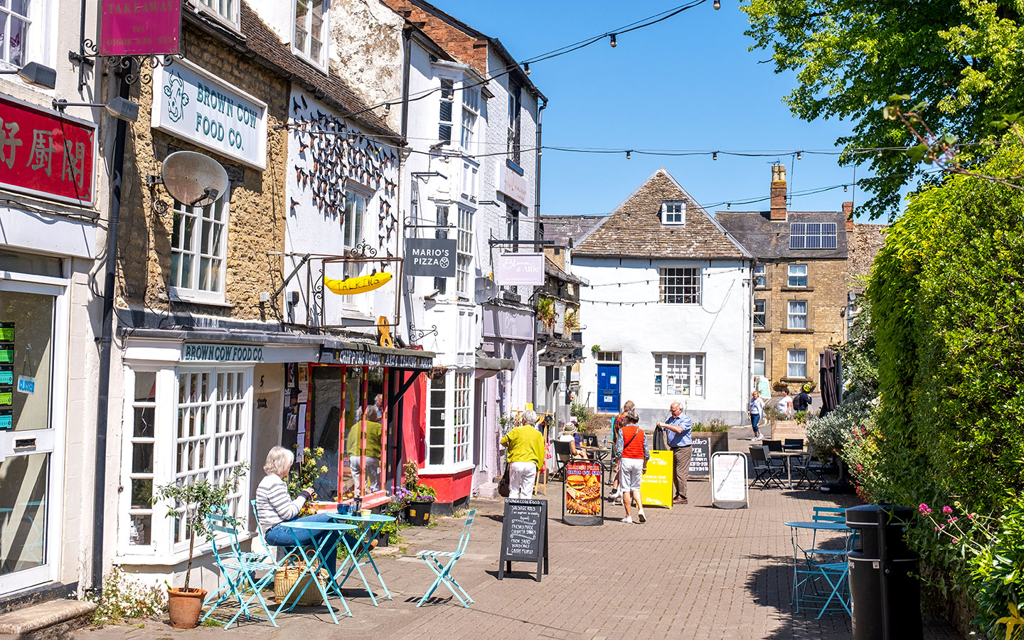 Shops on Middle Row in Chipping Norton