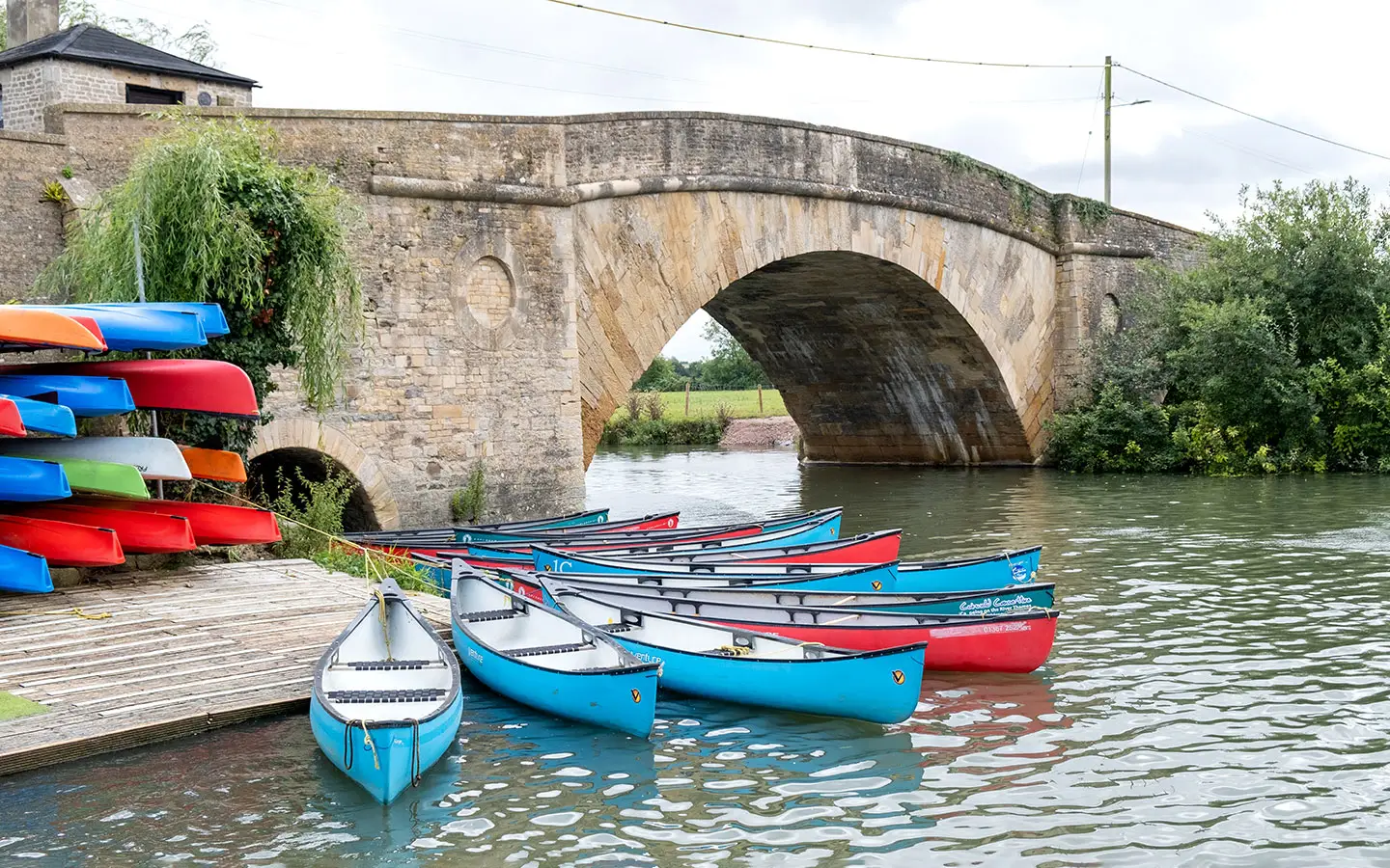 Canoe hire in Lechlade-on-Thames