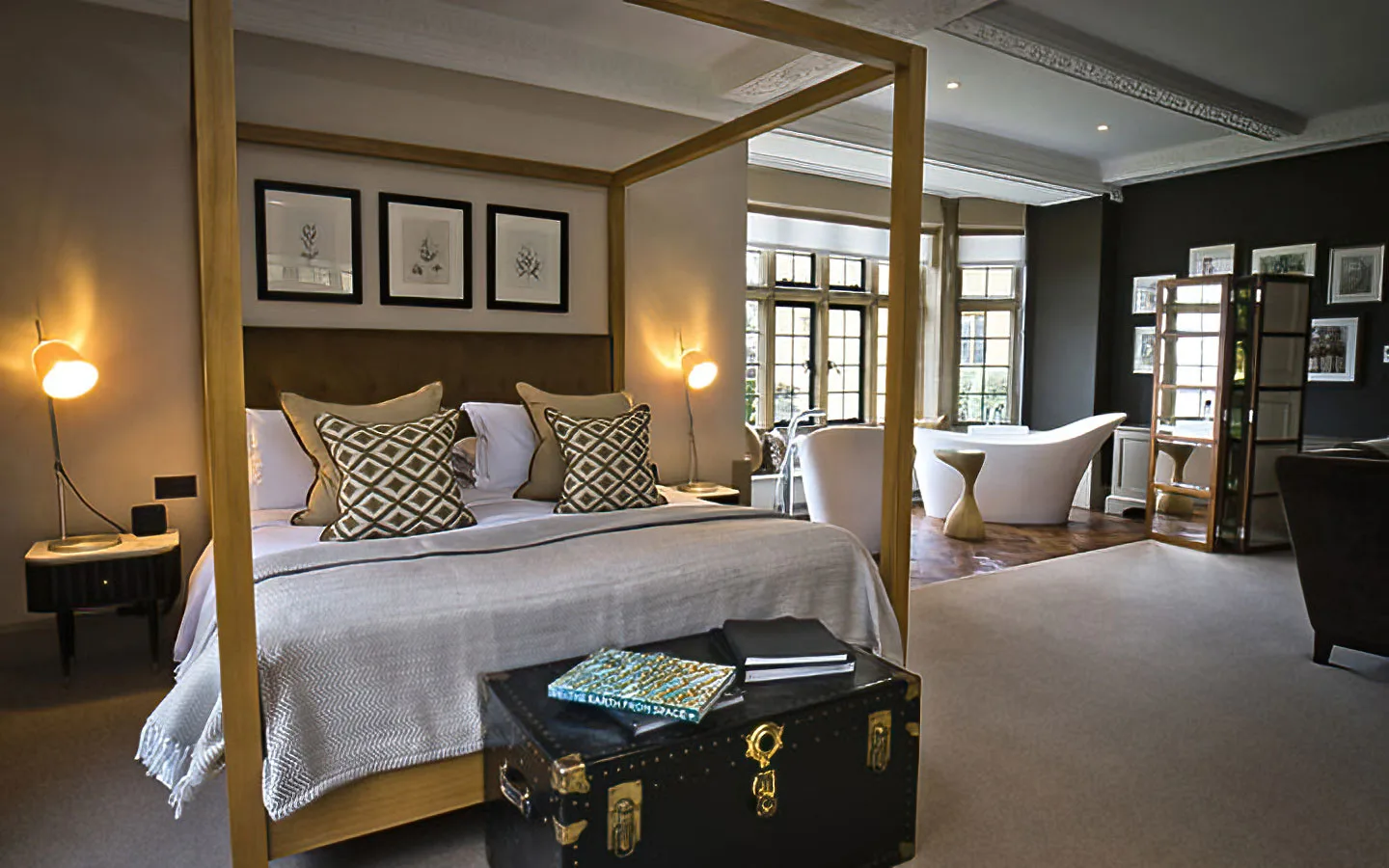 Four-poster bedroom at Farncombe Manor